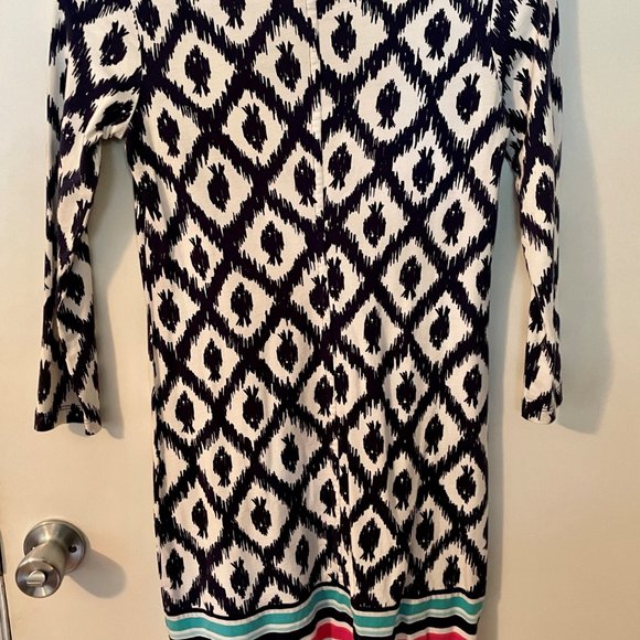 LILLY PULITZER Sophie Dress UPF 50+ w/ 3/4 Sleeves - Picture 3 of 5